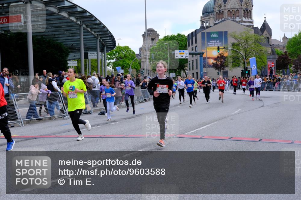 25.04.2026 - Das Zehntel Tim E. http://msf.ph/oto/9603588 25.04.2026 14:58:49 Ziel 15042, 15053, 15100, 15115, 15356, 15361, 15488, 15491, 15494, 15510, 15890, 16099, 16172, 16181, 16256, 16478, 16569, 16582, 16600, 16636, 16657, 16807, 16952, 16953, 16965, 17086, 17129, 17494, 17543, 17675, 17685, 17734, 17738, 17845, 17999, 18295 meine-sportfotos.de