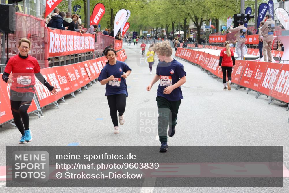25.04.2026 - Das Zehntel Strokosch-Dieckow http://msf.ph/oto/9603839 25.04.2026 15:11:59 Ziel 15580, 15602, 15580, 15602 meine-sportfotos.de