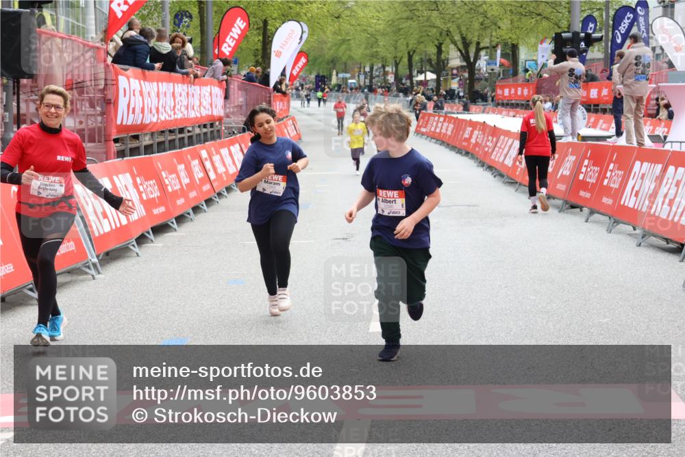25.04.2026 - Das Zehntel Strokosch-Dieckow http://msf.ph/oto/9603853 25.04.2026 15:11:59 Ziel 15580, 15602, 15580, 15602 meine-sportfotos.de