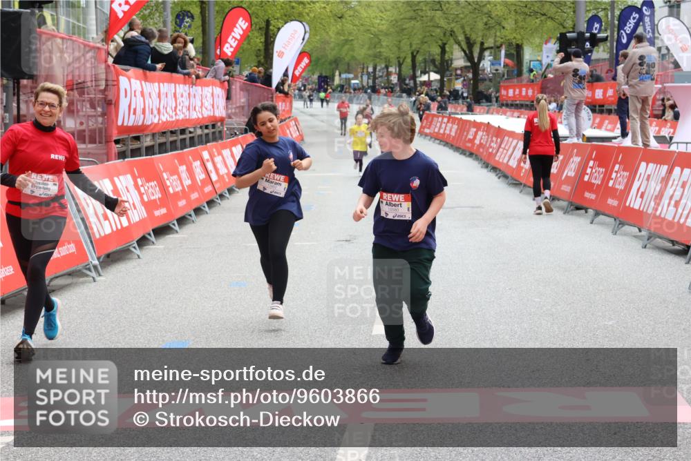 25.04.2026 - Das Zehntel Strokosch-Dieckow http://msf.ph/oto/9603866 25.04.2026 15:12:00 Ziel 15580, 15602, 15580, 15602 meine-sportfotos.de