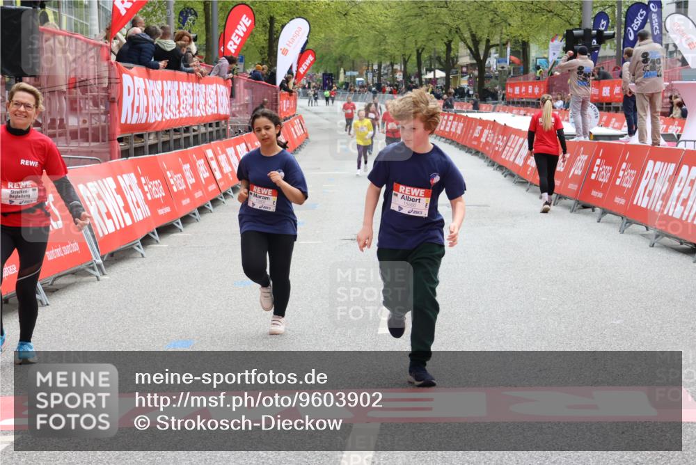 25.04.2026 - Das Zehntel Strokosch-Dieckow http://msf.ph/oto/9603902 25.04.2026 15:12:00 Ziel 15580, 15602, 15580, 15602 meine-sportfotos.de