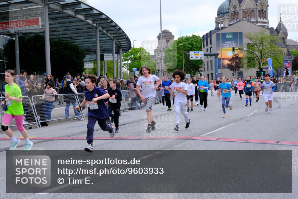 25.04.2026 - Das Zehntel Tim E. http://msf.ph/oto/9603933 25.04.2026 14:59:06 Ziel 15312, 15324, 15376, 15382, 15429, 15583, 15584, 15939, 16200, 16262, 16263, 16333, 16350, 16385, 16423, 16448, 16452, 16499, 16621, 16672, 16724, 16727, 16785, 16787, 16854, 16930, 17143, 17319, 17351, 17411, 17432, 17433, 17465, 17472, 17545, 17563, 17701, 17984, 18059 meine-sportfotos.de