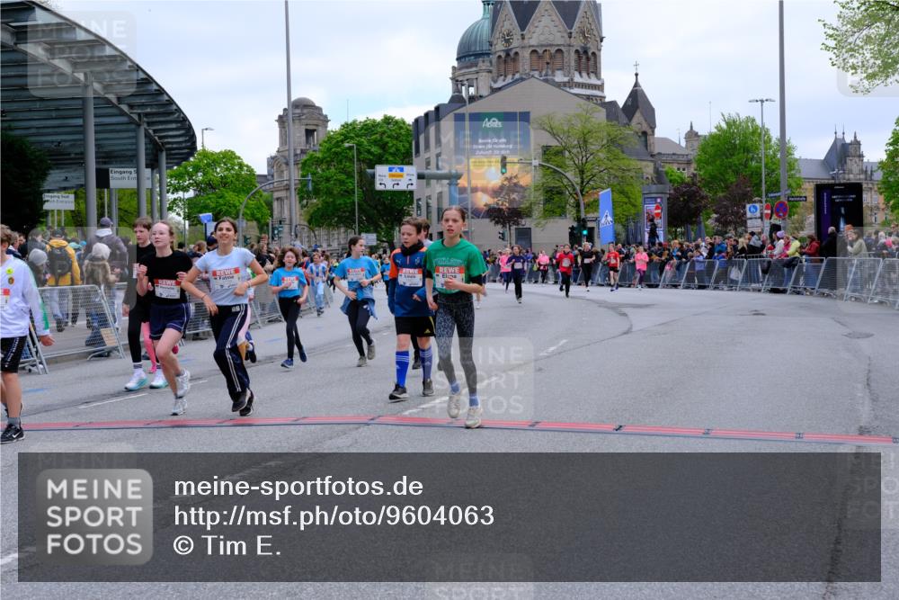 25.04.2026 - Das Zehntel Tim E. http://msf.ph/oto/9604063 25.04.2026 14:59:13 Ziel 15376, 15382, 15583, 15921, 15938, 16126, 16183, 16200, 16333, 16350, 16499, 16605, 16611, 16641, 16672, 16724, 16727, 16854, 17143, 17432, 17433, 17542, 17544, 17545, 17563, 17749, 17752, 17792, 17936, 17984, 18059, 18154 meine-sportfotos.de