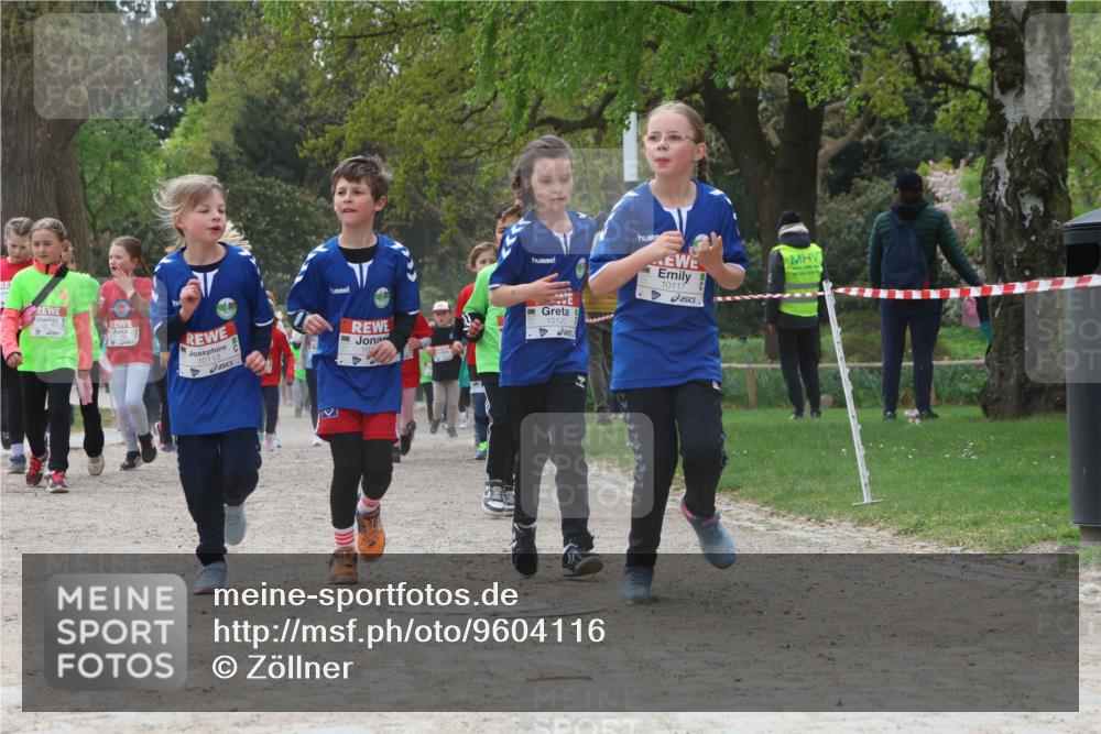 25.04.2026 - Das Zehntel Zöllner http://msf.ph/oto/9604116 25.04.2026 11:48:38 Laufen 10113, 10117, 10120 meine-sportfotos.de