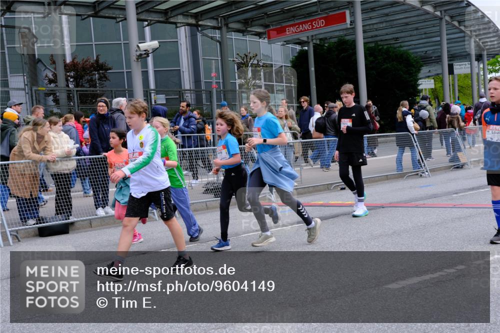 25.04.2026 - Das Zehntel Tim E. http://msf.ph/oto/9604149 25.04.2026 14:59:16 Ziel 15094, 15376, 15382, 15594, 15608, 15906, 15921, 15938, 16126, 16183, 16200, 16333, 16499, 16605, 16611, 16641, 16764, 16767, 16992, 17143, 17542, 17544, 17563, 17749, 17752, 17792, 17928, 17936, 17984, 18059, 18154 meine-sportfotos.de