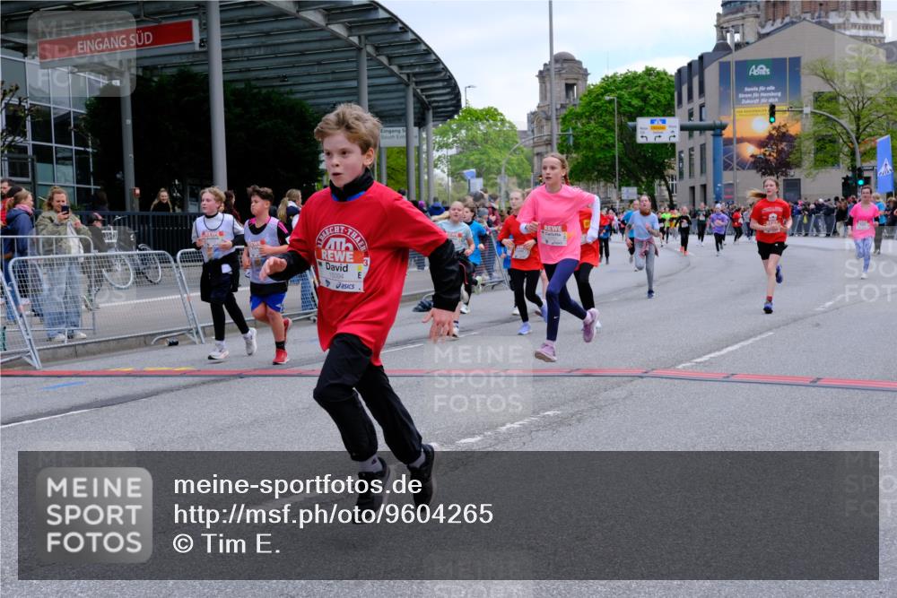 25.04.2026 - Das Zehntel Tim E. http://msf.ph/oto/9604265 25.04.2026 14:59:21 Ziel 15094, 15594, 15608, 15710, 15859, 15860, 15906, 15921, 15938, 16126, 16191, 16571, 16578, 16611, 16641, 16764, 16767, 16955, 16970, 16992, 17385, 17394, 17518, 17542, 17544, 17792, 17928, 18154, 18213 meine-sportfotos.de