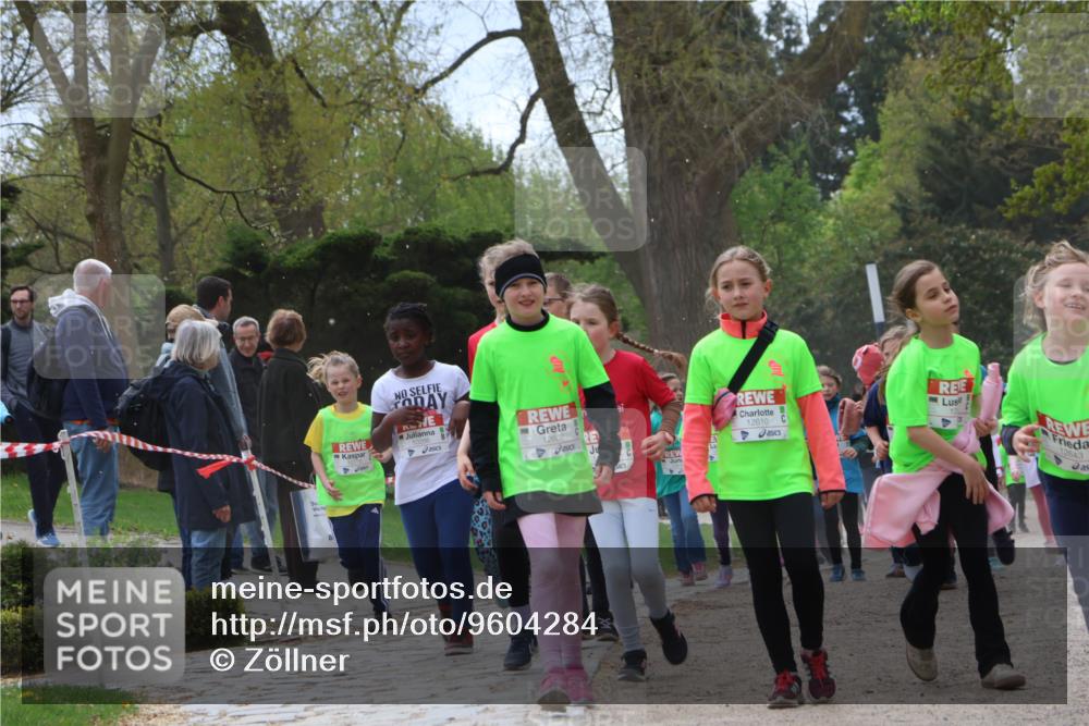 25.04.2026 - Das Zehntel Zöllner http://msf.ph/oto/9604284 25.04.2026 11:48:41 Laufen 10286, 12602, 12610, 12643 meine-sportfotos.de