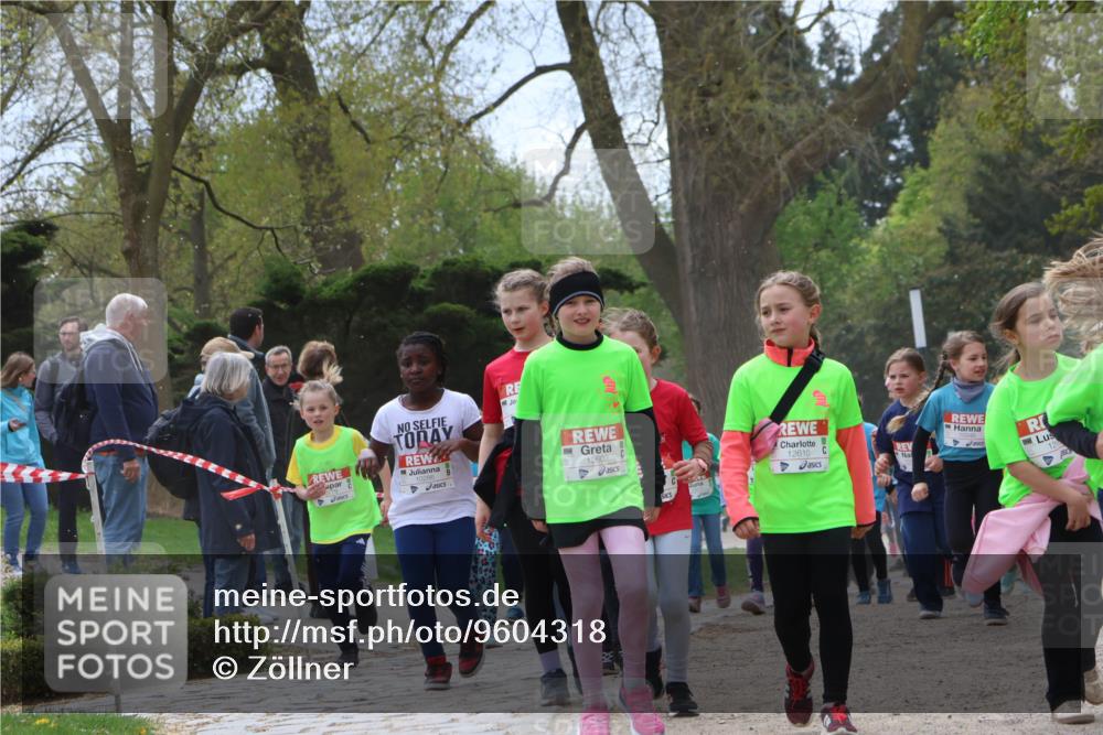 25.04.2026 - Das Zehntel Zöllner http://msf.ph/oto/9604318 25.04.2026 11:48:42 Laufen 10286, 12602, 12610 meine-sportfotos.de