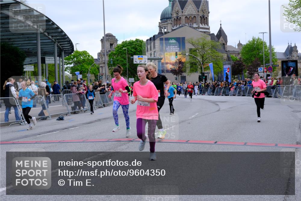 25.04.2026 - Das Zehntel Tim E. http://msf.ph/oto/9604350 25.04.2026 14:59:25 Ziel 15020, 15057, 15094, 15594, 15608, 15710, 15859, 15860, 15906, 16085, 16094, 16126, 16191, 16571, 16578, 16764, 16767, 16955, 16970, 16992, 17385, 17394, 17410, 17518, 17528, 17559, 17928, 18213 meine-sportfotos.de