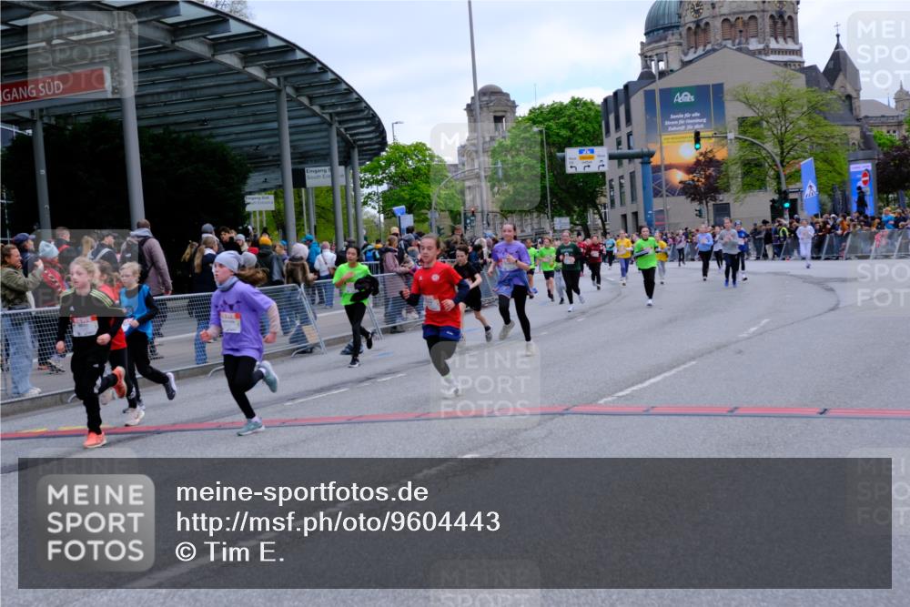 25.04.2026 - Das Zehntel Tim E. http://msf.ph/oto/9604443 25.04.2026 14:59:29 Ziel 15020, 15057, 15710, 15859, 15860, 16085, 16094, 16191, 16293, 16571, 16578, 16955, 16970, 17216, 17235, 17385, 17394, 17410, 17518, 17528, 17559, 18213 meine-sportfotos.de