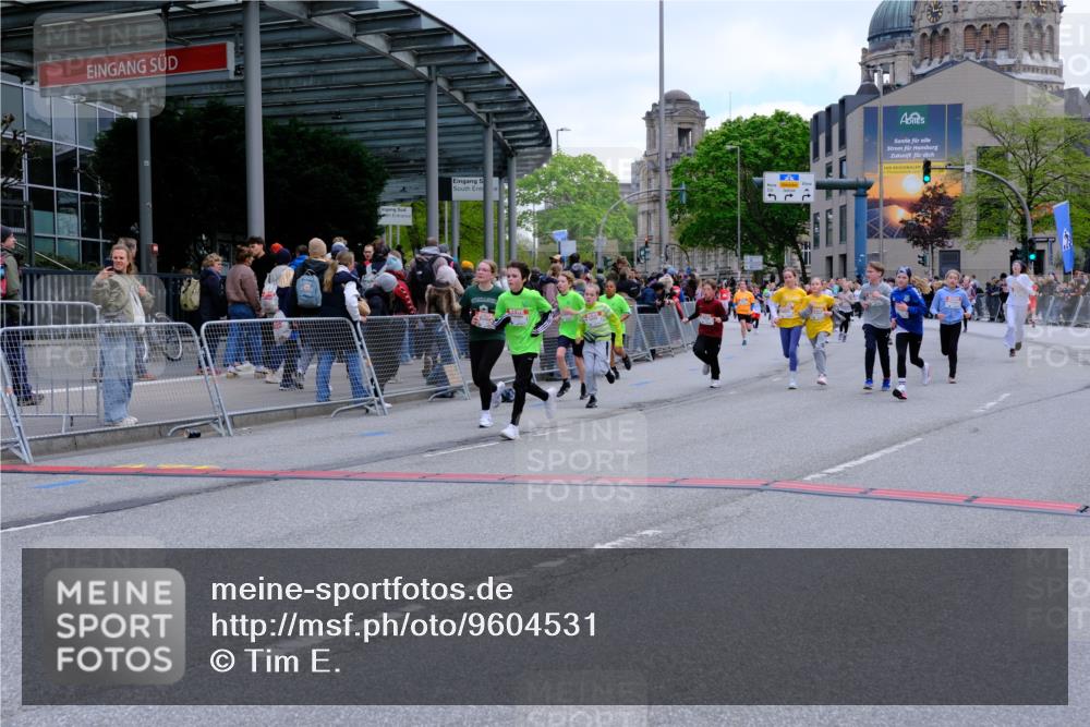 25.04.2026 - Das Zehntel Tim E. http://msf.ph/oto/9604531 25.04.2026 14:59:33 Ziel 15020, 15057, 15253, 16085, 16094, 16116, 16157, 16192, 16293, 16640, 16650, 16696, 16955, 17180, 17187, 17216, 17235, 17325, 17410, 17518, 17528, 17559, 17931, 18047, 18080 meine-sportfotos.de