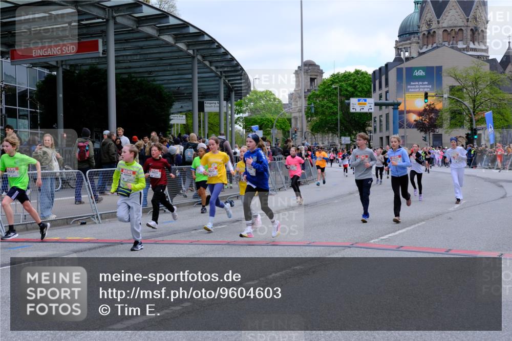 25.04.2026 - Das Zehntel Tim E. http://msf.ph/oto/9604603 25.04.2026 14:59:36 Ziel 15020, 15057, 15253, 15301, 16085, 16094, 16116, 16157, 16192, 16293, 16640, 16648, 16650, 16653, 16696, 17180, 17187, 17216, 17235, 17325, 17410, 17559, 17931, 18047, 18080, 18145 meine-sportfotos.de
