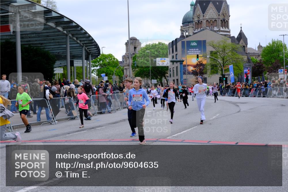 25.04.2026 - Das Zehntel Tim E. http://msf.ph/oto/9604635 25.04.2026 14:59:37 Ziel 15057, 15253, 15301, 16116, 16157, 16192, 16293, 16311, 16640, 16648, 16650, 16653, 16696, 17180, 17187, 17216, 17235, 17325, 17931, 18047, 18080, 18145 meine-sportfotos.de
