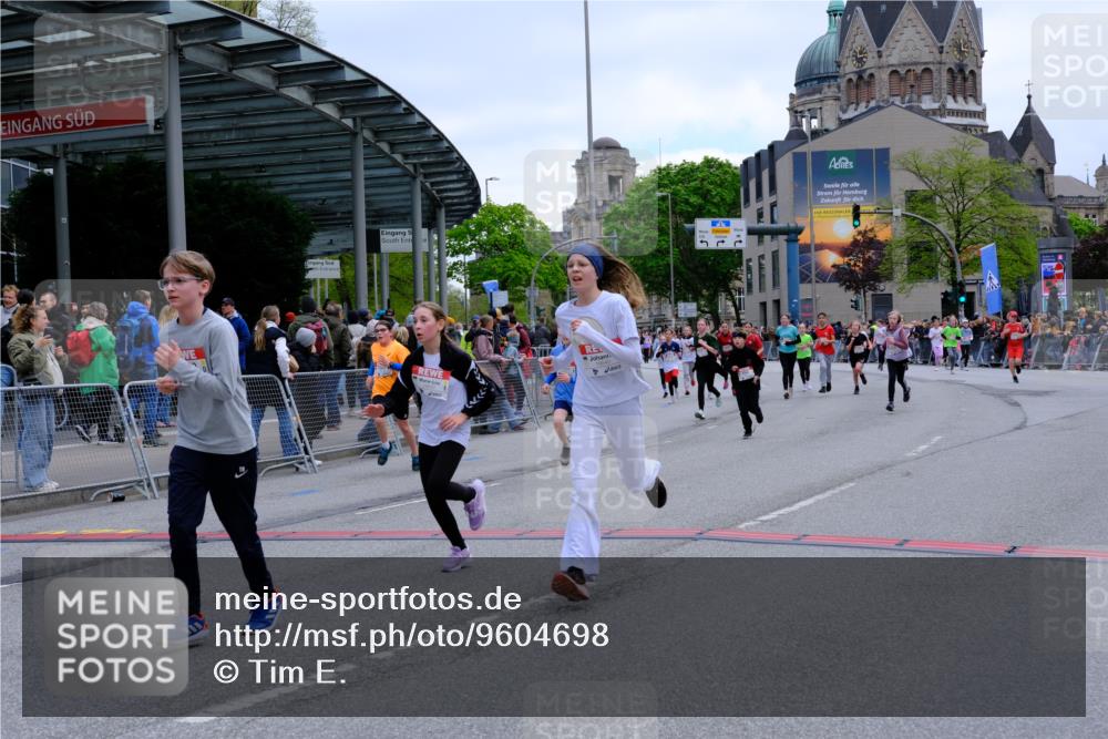 25.04.2026 - Das Zehntel Tim E. http://msf.ph/oto/9604698 25.04.2026 14:59:39 Ziel 15253, 15301, 15655, 16105, 16106, 16116, 16157, 16192, 16311, 16640, 16648, 16650, 16653, 16696, 16739, 17180, 17187, 17216, 17325, 17719, 17931, 18047, 18080, 18145 meine-sportfotos.de