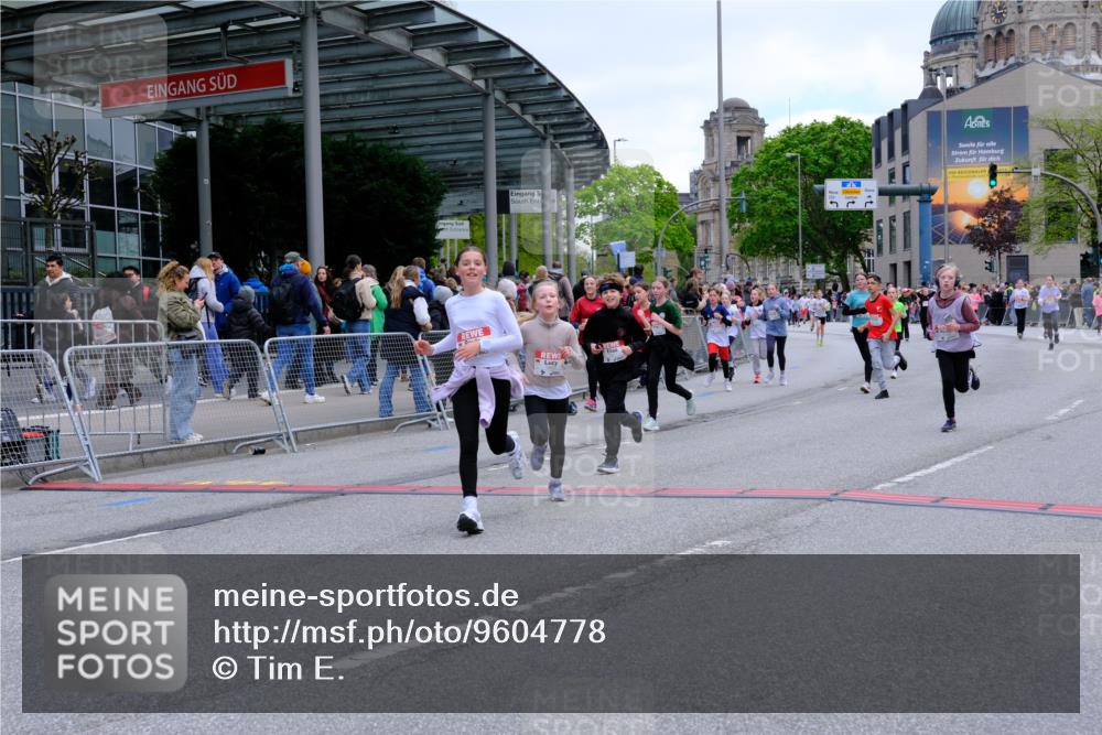 25.04.2026 - Das Zehntel Tim E. http://msf.ph/oto/9604778 25.04.2026 14:59:42 Ziel 15151, 15253, 15301, 15390, 15436, 15655, 16105, 16106, 16116, 16157, 16192, 16311, 16329, 16619, 16640, 16648, 16650, 16653, 16696, 16739, 17180, 17187, 17204, 17325, 17719, 17931, 18047, 18056, 18078, 18080, 18145 meine-sportfotos.de