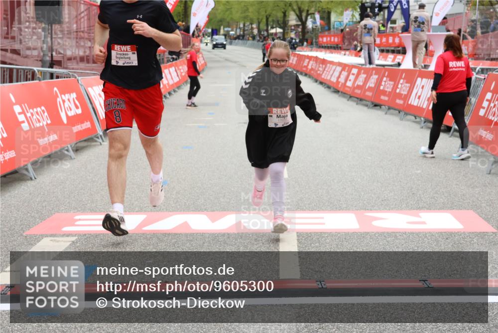 25.04.2026 - Das Zehntel Strokosch-Dieckow http://msf.ph/oto/9605300 25.04.2026 15:14:19 Ziel 17650, 17663, 17666, 17650, 17663, 17666 meine-sportfotos.de