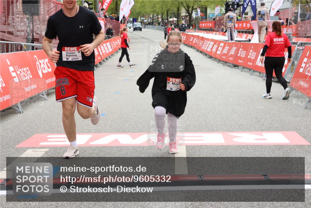 25.04.2026 - Das Zehntel Strokosch-Dieckow http://msf.ph/oto/9605332 25.04.2026 15:14:20 Ziel 17650, 17663, 17666, 17650, 17663, 17666 meine-sportfotos.de