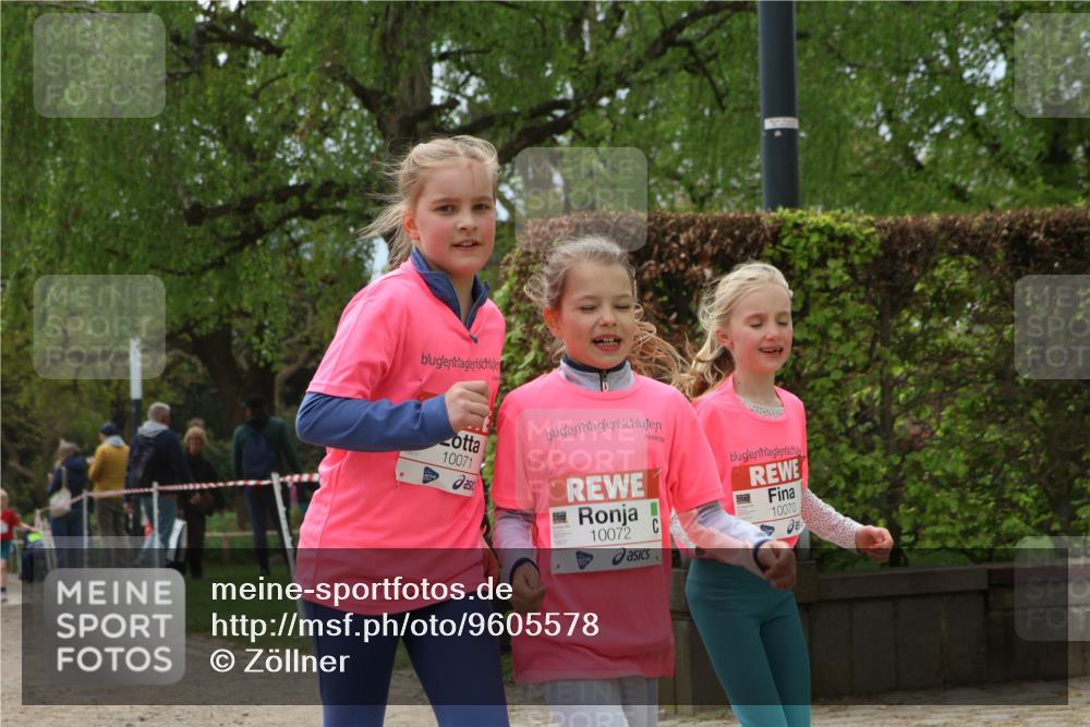 25.04.2026 - Das Zehntel Zöllner http://msf.ph/oto/9605578 25.04.2026 11:49:06 Laufen 10071, 10072, 10070 meine-sportfotos.de