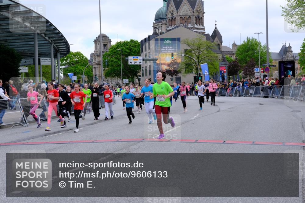 25.04.2026 - Das Zehntel Tim E. http://msf.ph/oto/9606133 25.04.2026 15:00:05 Ziel 15008, 15010, 15044, 15054, 16011, 16121, 16165, 16170, 16276, 16408, 16425, 16441, 16456, 16530, 16612, 16617, 16950, 17224, 17254, 17337, 17340, 17341, 17343, 17368, 17370, 17521, 17532, 17820, 17831, 17907, 17909, 18040, 18112, 18122, 18134, 18298 meine-sportfotos.de
