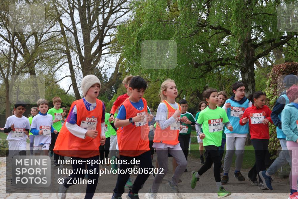 25.04.2026 - Das Zehntel Zöllner http://msf.ph/oto/9606202 25.04.2026 09:42:05 Laufen 7401, 7127 meine-sportfotos.de