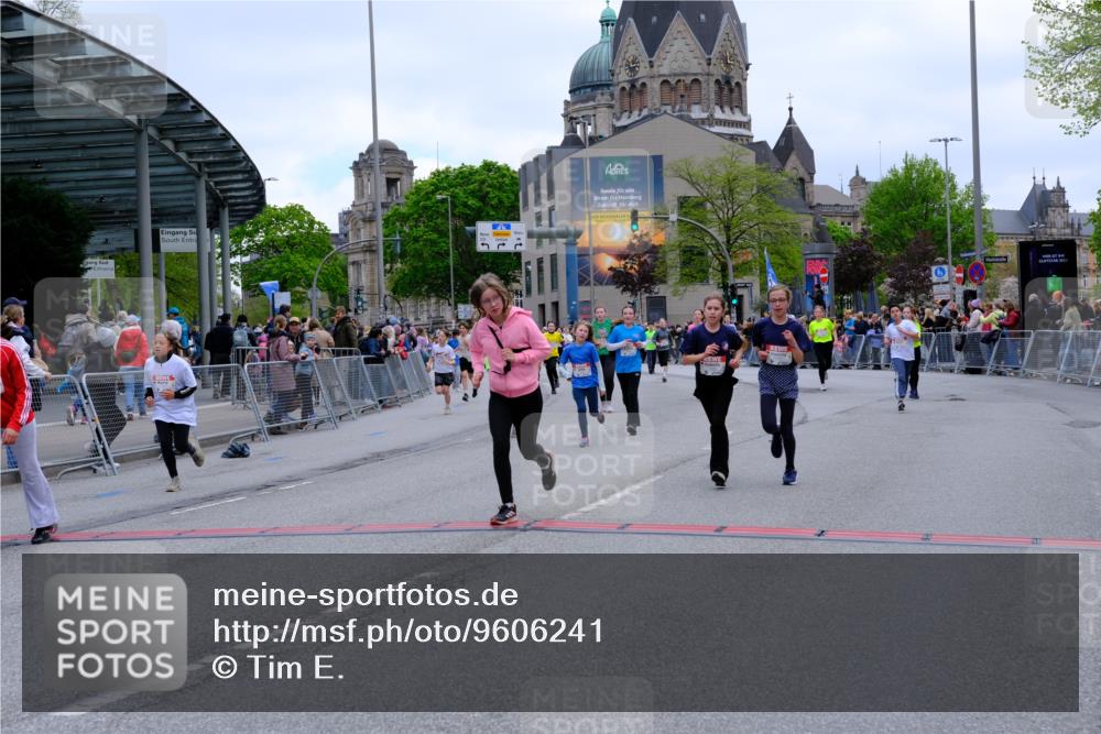 25.04.2026 - Das Zehntel Tim E. http://msf.ph/oto/9606241 25.04.2026 15:00:11 Ziel 15041, 15044, 15054, 15204, 15590, 15600, 16011, 16121, 16165, 16170, 16174, 16276, 16441, 16456, 16612, 16617, 16662, 16820, 17337, 17340, 17343, 17360, 17370, 17521, 17532, 17609, 17627, 17825, 17907, 17909, 17992, 18000, 18050, 18112, 18122, 18134, 18159, 18298 meine-sportfotos.de