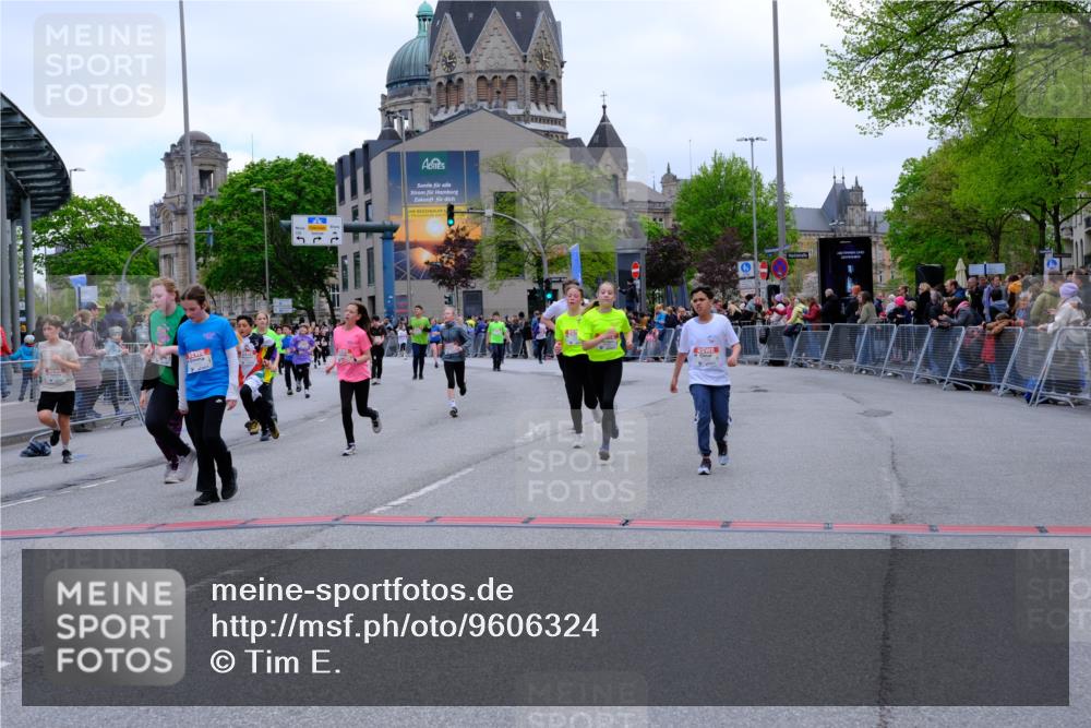 25.04.2026 - Das Zehntel Tim E. http://msf.ph/oto/9606324 25.04.2026 15:00:14 Ziel 15041, 15044, 15054, 15178, 15204, 15590, 15600, 16011, 16121, 16174, 16276, 16441, 16456, 16498, 16612, 16617, 16662, 16679, 16820, 17340, 17343, 17360, 17532, 17609, 17627, 17825, 17907, 17909, 17992, 18000, 18050, 18112, 18159 meine-sportfotos.de