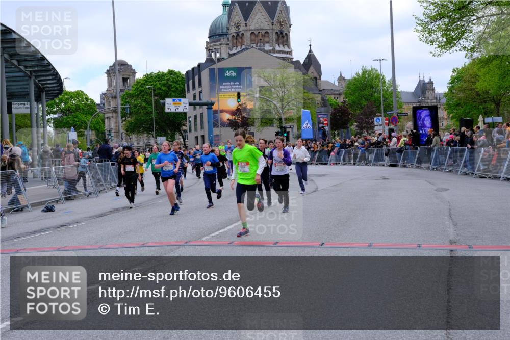 25.04.2026 - Das Zehntel Tim E. http://msf.ph/oto/9606455 25.04.2026 15:00:25 Ziel 15014, 15016, 15104, 15371, 15428, 15519, 15535, 15902, 15905, 16039, 16162, 16164, 16188, 16260, 16353, 16395, 16498, 16700, 17234, 17482, 17824, 17833 meine-sportfotos.de