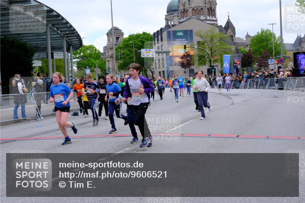 25.04.2026 - Das Zehntel Tim E. http://msf.ph/oto/9606521 25.04.2026 15:00:27 Ziel 15014, 15016, 15104, 15371, 15428, 15519, 15535, 15902, 15905, 16039, 16162, 16164, 16188, 16260, 16353, 16395, 16700, 17196, 17234, 17482, 17824, 17833 meine-sportfotos.de