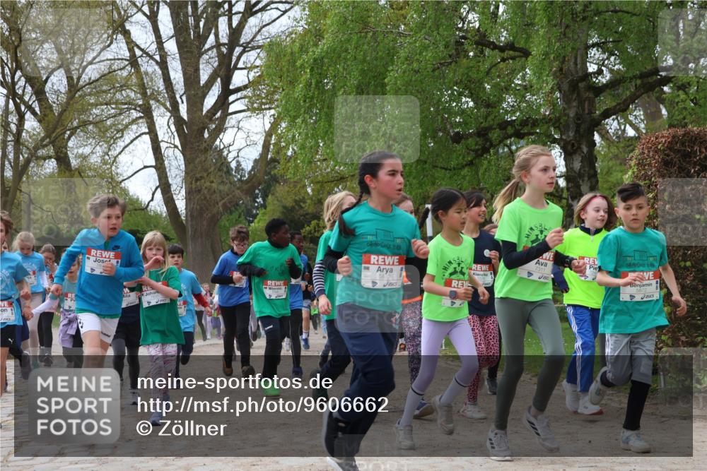25.04.2026 - Das Zehntel Zöllner http://msf.ph/oto/9606662 25.04.2026 09:42:20 Laufen 5870, 7311, 1241, 5872 meine-sportfotos.de