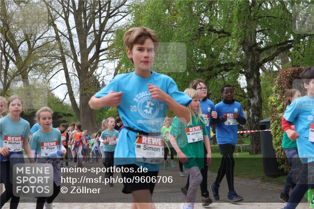 25.04.2026 - Das Zehntel Zöllner http://msf.ph/oto/9606706 25.04.2026 09:42:22 Laufen 7527, 7522, 20, 6905, 7895 meine-sportfotos.de