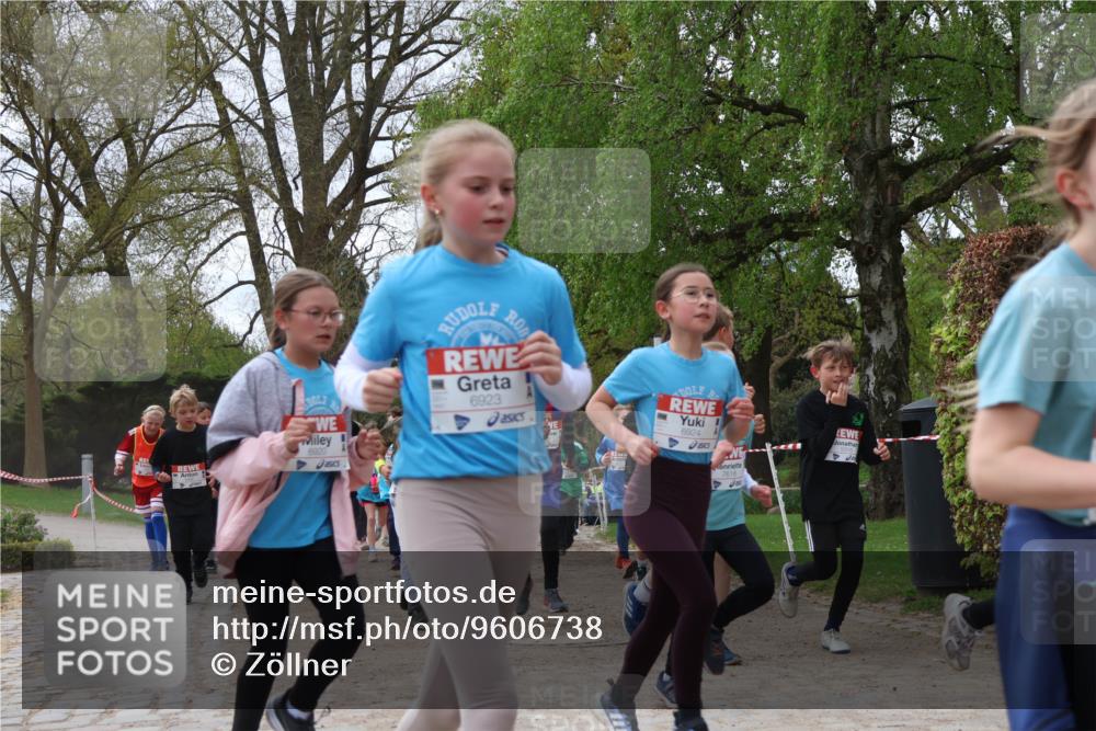 25.04.2026 - Das Zehntel Zöllner http://msf.ph/oto/9606738 25.04.2026 09:42:24 Laufen 6920, 6923, 6924, 7618 meine-sportfotos.de