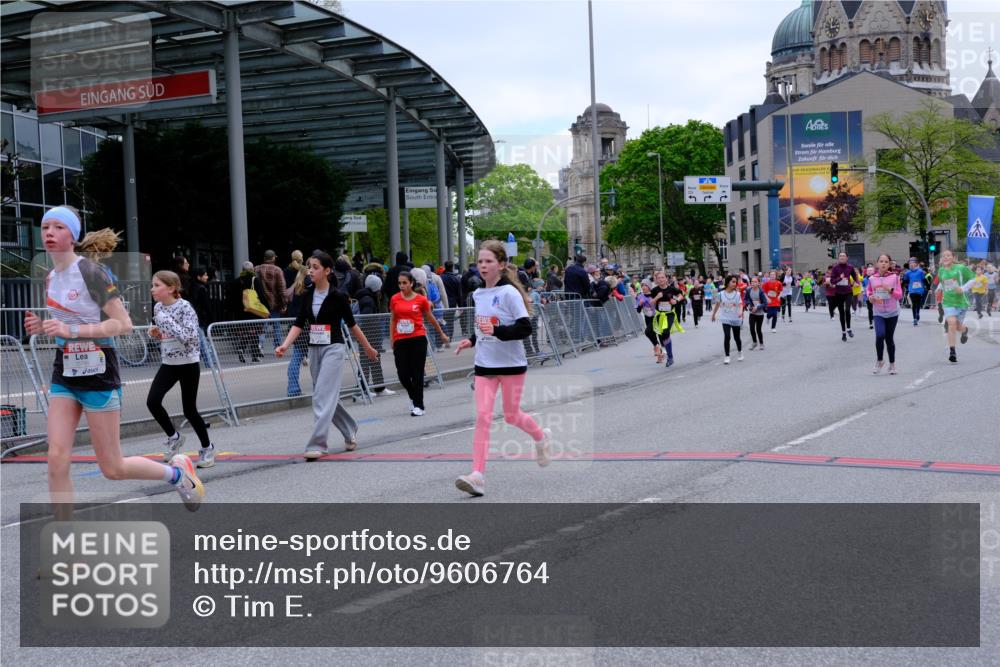 25.04.2026 - Das Zehntel Tim E. http://msf.ph/oto/9606764 25.04.2026 15:00:43 Ziel 15017, 15397, 15675, 15786, 15806, 15809, 16198, 16291, 16312, 16325, 16402, 16673, 16753, 16912, 16943, 17298, 17561, 17625, 17662, 17713, 17784, 17790, 17834, 18058 meine-sportfotos.de
