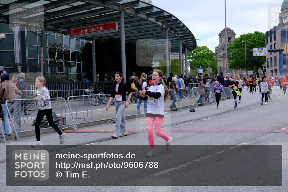 25.04.2026 - Das Zehntel Tim E. http://msf.ph/oto/9606788 25.04.2026 15:00:44 Ziel 15017, 15397, 15675, 15786, 15806, 15809, 16198, 16291, 16312, 16325, 16402, 16603, 16753, 16912, 17298, 17561, 17625, 17662, 17713, 17784, 17790, 18058 meine-sportfotos.de