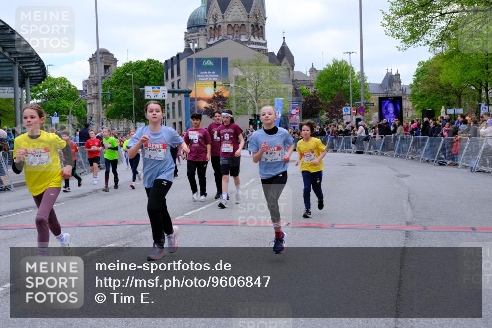 25.04.2026 - Das Zehntel Tim E. http://msf.ph/oto/9606847 25.04.2026 15:00:54 Ziel 15087, 15176, 15517, 15528, 15758, 15767, 15940, 15994, 15995, 16107, 16131, 16137, 16150, 16271, 16291, 16388, 16465, 16479, 16555, 16560, 16602, 16603, 16738, 16912, 17121, 17397, 17981, 17986, 18058 meine-sportfotos.de