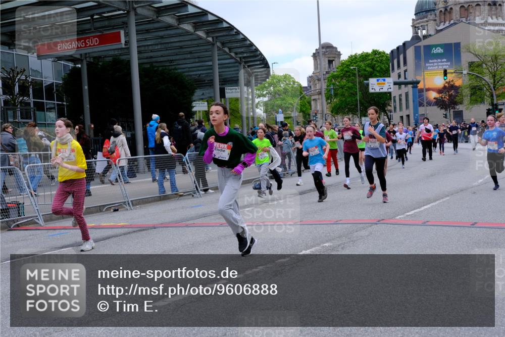 25.04.2026 - Das Zehntel Tim E. http://msf.ph/oto/9606888 25.04.2026 15:01:01 Ziel 15169, 15515, 15538, 15616, 15649, 15674, 15676, 15758, 15767, 16107, 16127, 16131, 16134, 16137, 16139, 16148, 16150, 16271, 16281, 16286, 16386, 16388, 16652, 16745, 17034, 17397, 17484, 17558, 17981, 17986 meine-sportfotos.de
