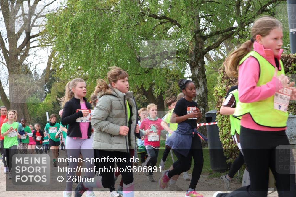 25.04.2026 - Das Zehntel Zöllner http://msf.ph/oto/9606891 25.04.2026 09:42:31 Laufen 6098 meine-sportfotos.de