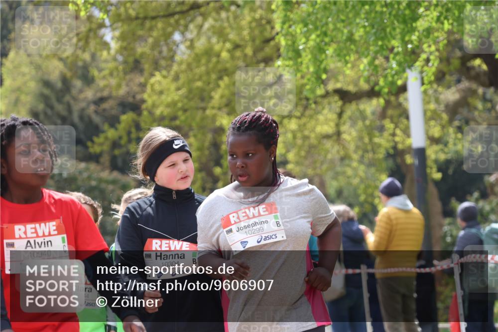 25.04.2026 - Das Zehntel Zöllner http://msf.ph/oto/9606907 25.04.2026 11:49:49 Laufen 10940, 10744, 10304, 10299 meine-sportfotos.de