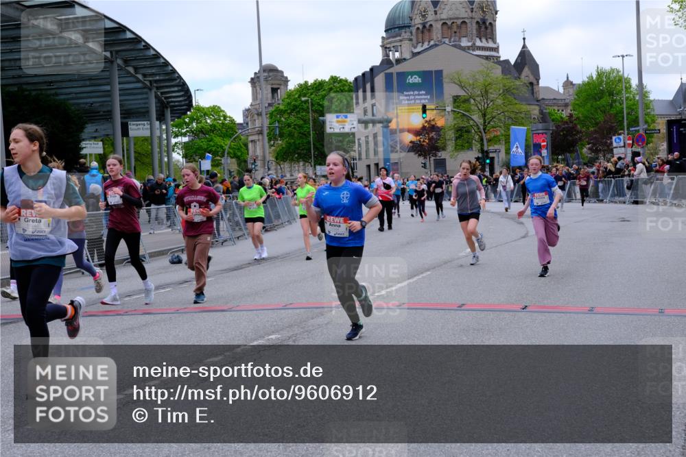25.04.2026 - Das Zehntel Tim E. http://msf.ph/oto/9606912 25.04.2026 15:01:03 Ziel 15056, 15169, 15515, 15538, 15616, 15649, 15674, 15676, 15758, 16107, 16127, 16134, 16137, 16139, 16148, 16248, 16252, 16271, 16281, 16286, 16297, 16386, 16652, 16745, 17034, 17397, 17484, 17558, 17608, 17981, 17986 meine-sportfotos.de