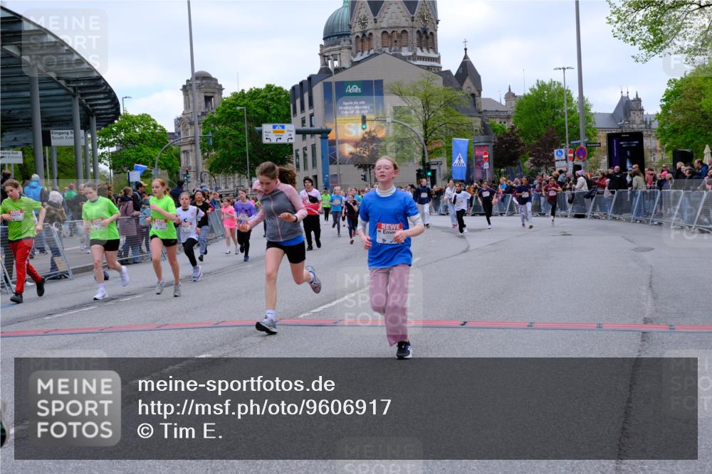 25.04.2026 - Das Zehntel Tim E. http://msf.ph/oto/9606917 25.04.2026 15:01:04 Ziel 15021, 15056, 15169, 15515, 15538, 15596, 15609, 15616, 15649, 15674, 15676, 15758, 16107, 16127, 16133, 16134, 16139, 16147, 16148, 16248, 16252, 16271, 16281, 16286, 16297, 16386, 16652, 16745, 16946, 17034, 17484, 17541, 17558, 17608, 18105 meine-sportfotos.de