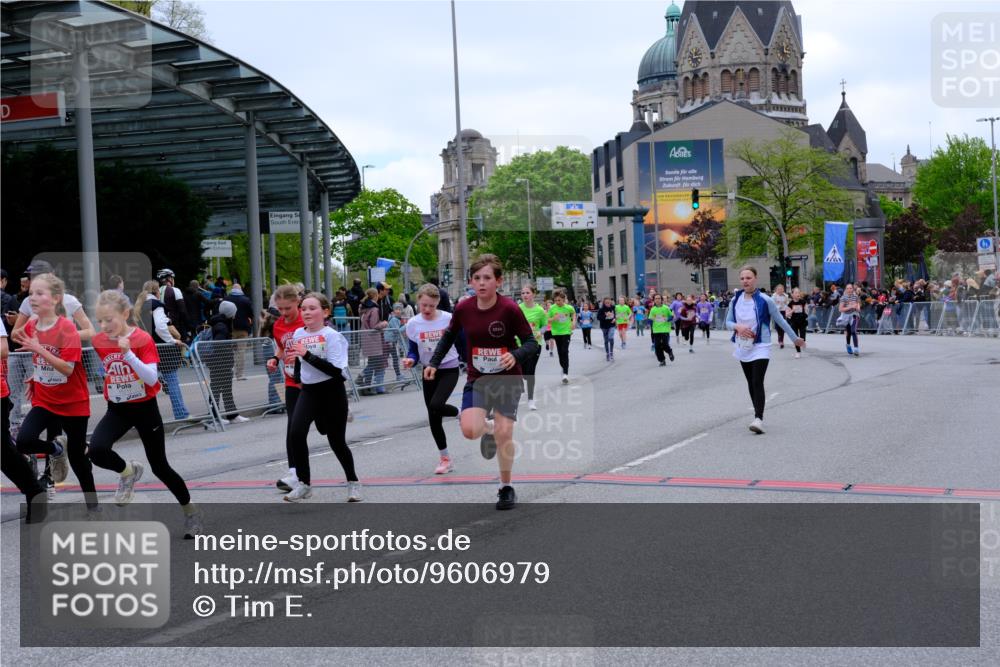25.04.2026 - Das Zehntel Tim E. http://msf.ph/oto/9606979 25.04.2026 15:01:13 Ziel 15021, 15056, 15091, 15109, 15117, 15483, 15486, 15596, 15609, 16110, 16115, 16133, 16147, 16154, 16248, 16252, 16277, 16297, 16637, 16646, 16652, 16946, 17193, 17461, 17527, 17541, 17555, 17599, 17608, 17732, 18105, 18330 meine-sportfotos.de
