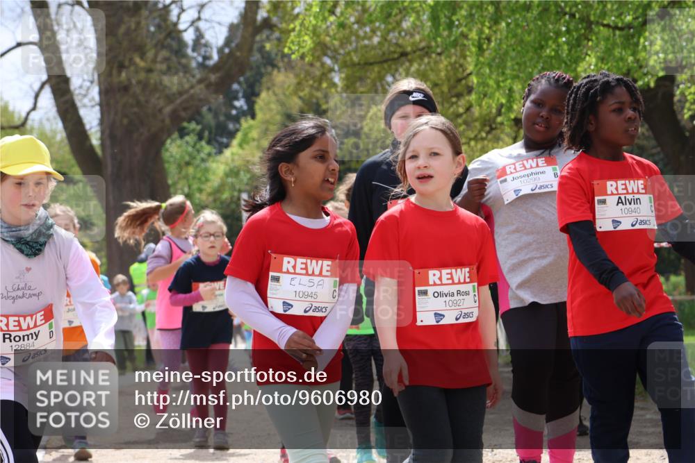 25.04.2026 - Das Zehntel Zöllner http://msf.ph/oto/9606980 25.04.2026 11:49:51 Laufen 12884, 10945, 10927, 10299, 10940 meine-sportfotos.de