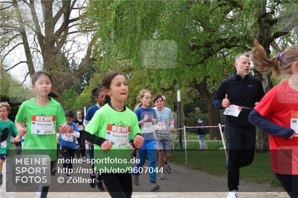 25.04.2026 - Das Zehntel Zöllner http://msf.ph/oto/9607044 25.04.2026 09:42:39 Laufen 7317, 7310 meine-sportfotos.de
