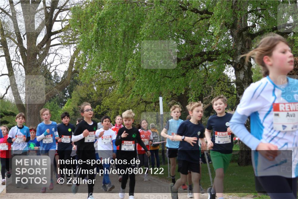 25.04.2026 - Das Zehntel Zöllner http://msf.ph/oto/9607122 25.04.2026 09:42:43 Laufen 8, 10 meine-sportfotos.de