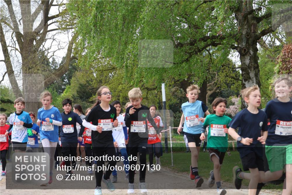 25.04.2026 - Das Zehntel Zöllner http://msf.ph/oto/9607130 25.04.2026 09:42:44 Laufen 5493, 7690, 5578 meine-sportfotos.de