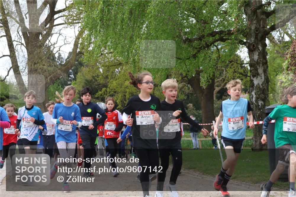 25.04.2026 - Das Zehntel Zöllner http://msf.ph/oto/9607142 25.04.2026 09:42:44 Laufen 5493, 7690, 7830, 5494 meine-sportfotos.de