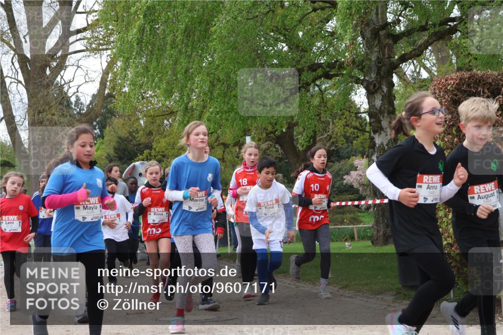 25.04.2026 - Das Zehntel Zöllner http://msf.ph/oto/9607171 25.04.2026 09:42:45 Laufen 6348, 6356, 18, 10, 5493, 5494 meine-sportfotos.de