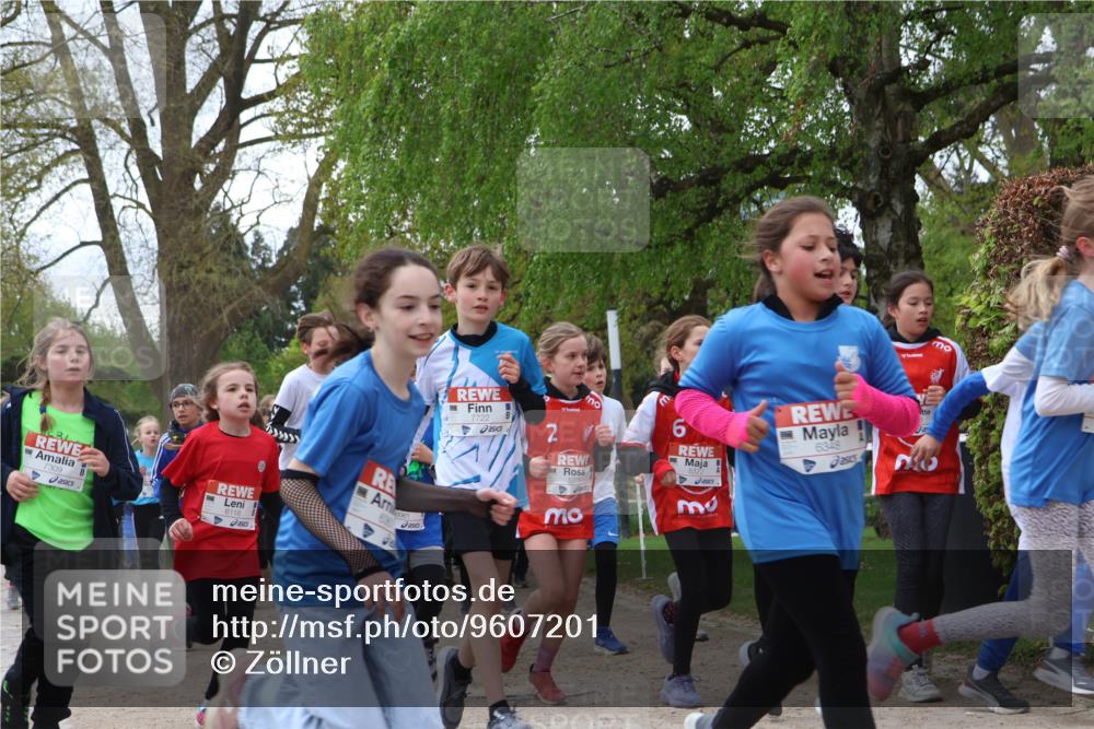 25.04.2026 - Das Zehntel Zöllner http://msf.ph/oto/9607201 25.04.2026 09:42:46 Laufen 7309, 6118, 6, 6348, 7722, 2 meine-sportfotos.de