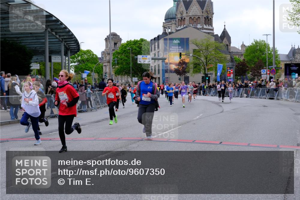 25.04.2026 - Das Zehntel Tim E. http://msf.ph/oto/9607350 25.04.2026 15:02:05 Ziel 15024, 15085, 15090, 15095, 15103, 15327, 15337, 15384, 15512, 15513, 15774, 15870, 15871, 15992, 16006, 16026, 16548, 16755, 17316, 17388, 17463, 17466, 17470, 17488, 17933 meine-sportfotos.de