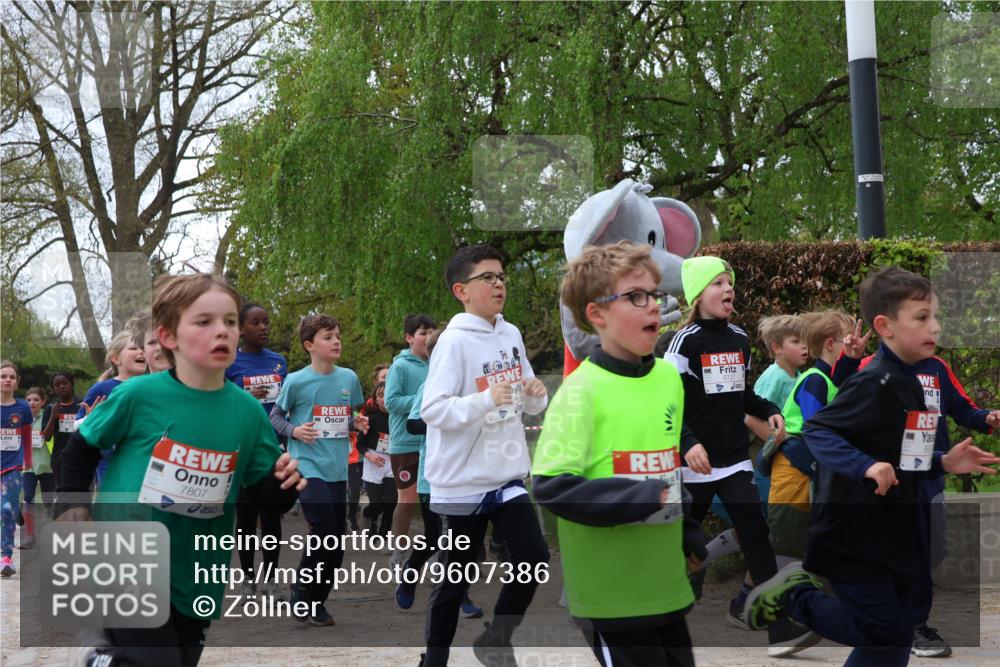 25.04.2026 - Das Zehntel Zöllner http://msf.ph/oto/9607386 25.04.2026 09:42:53 Laufen 7807, 3, 6727, 250 meine-sportfotos.de