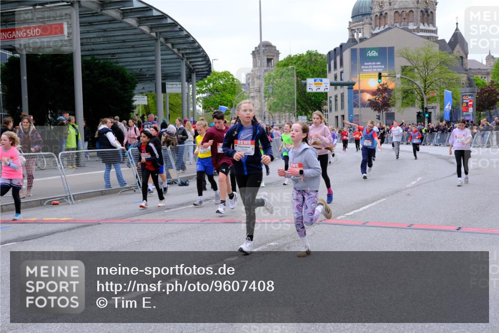 25.04.2026 - Das Zehntel Tim E. http://msf.ph/oto/9607408 25.04.2026 15:02:12 Ziel 15024, 15164, 15512, 15513, 15568, 15570, 15575, 15774, 15909, 15930, 15992, 15997, 16006, 16026, 16532, 16548, 16948, 17190, 17191, 17388, 17405, 17407, 17457, 17607, 17829, 17933, 17993 meine-sportfotos.de